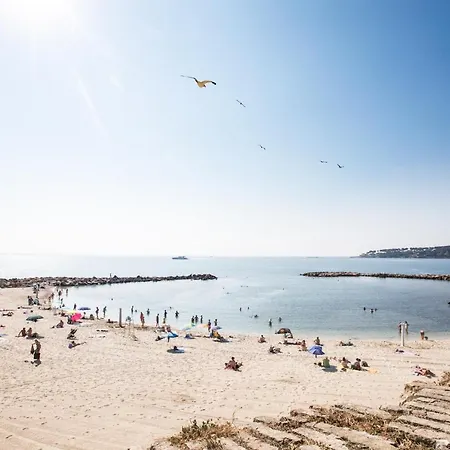 Au Coeur Du Vieil Et A 2 Pas De La Mer...