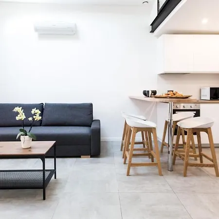 Apartman Au Coeur Du Vieil Et A 2 Pas De La Mer...